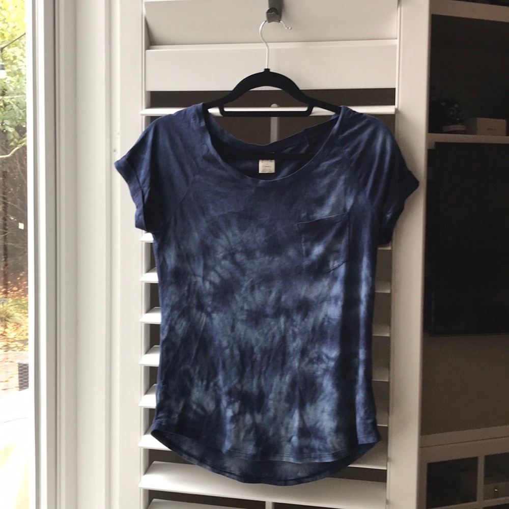 Tie die tee